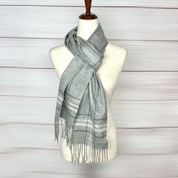 NWOT Ann Taylor Cashmere Long Gray Scarf with Fringes Unisex - Picture 3 of 9